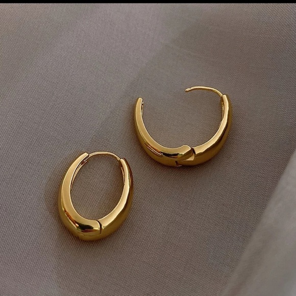 Gold Small Hoop Earrings - Picture 2 of 5
